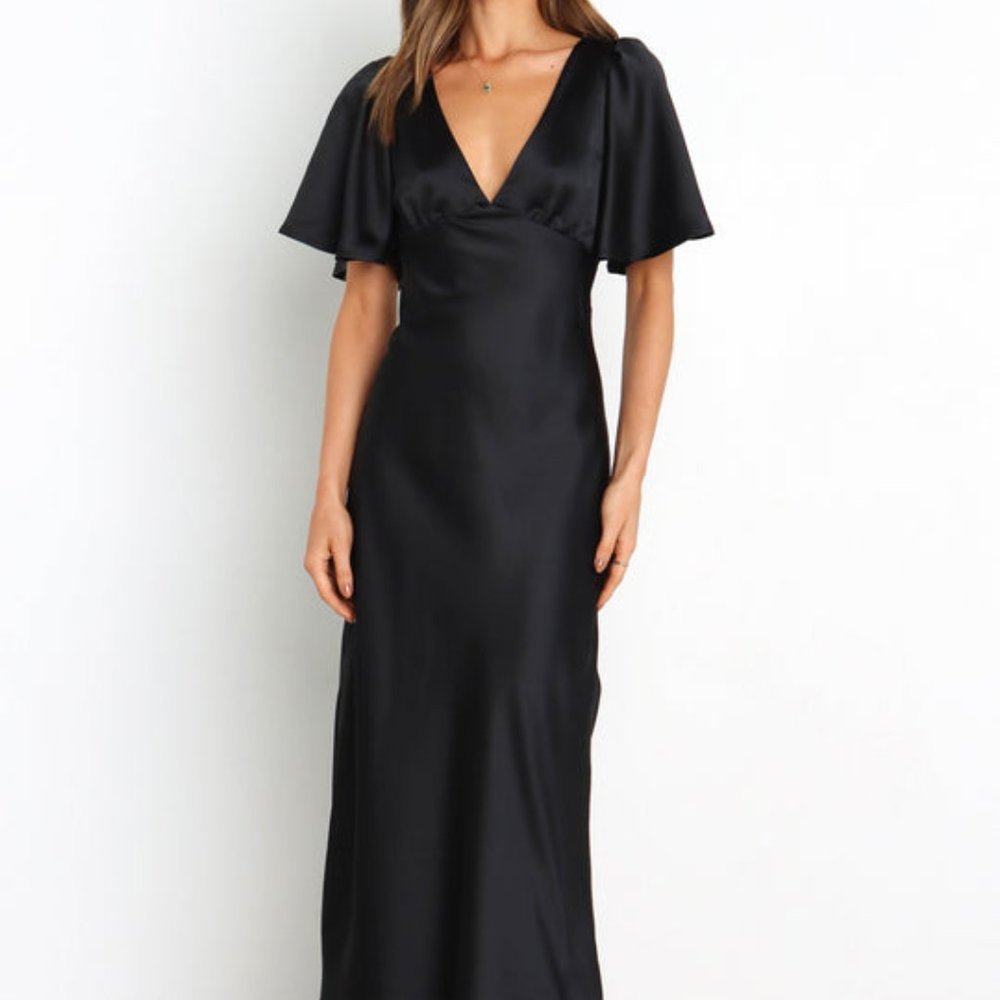 NWOT PETAL & PUP MARILYN MIDI DRESS IN BLACK